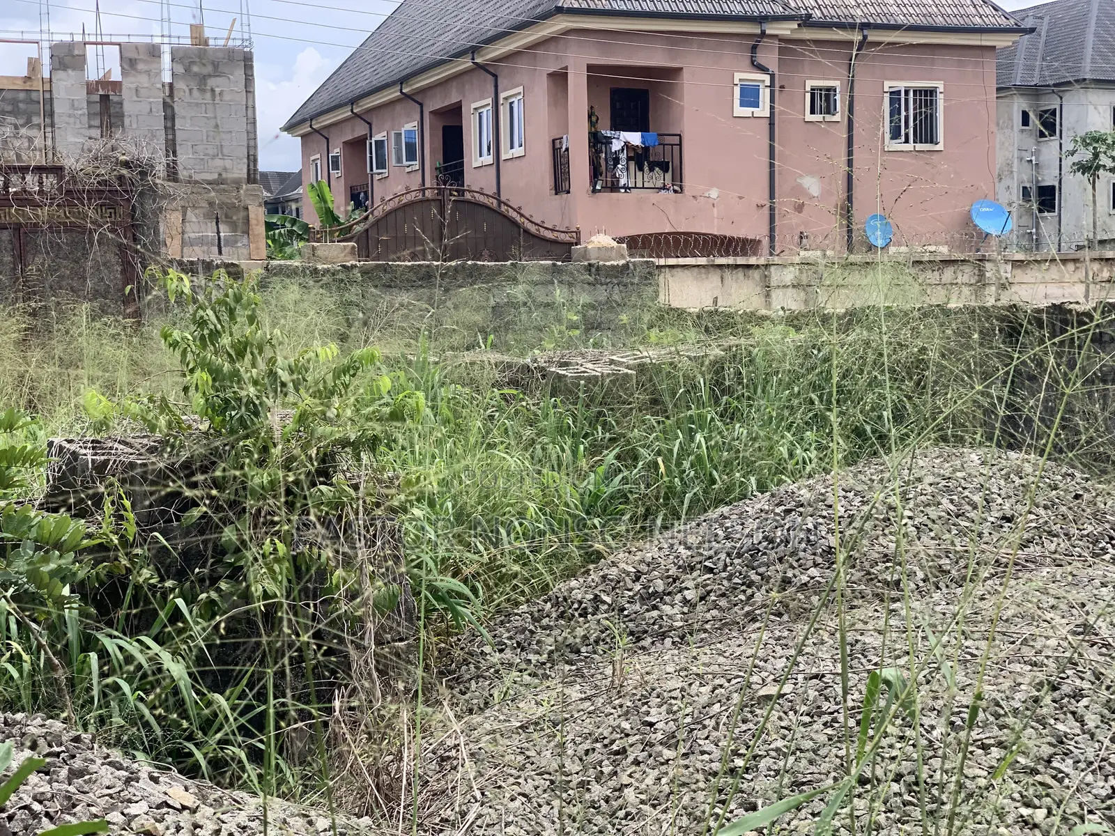 7 Shareable Plots at Irete by Military Zone for Sale