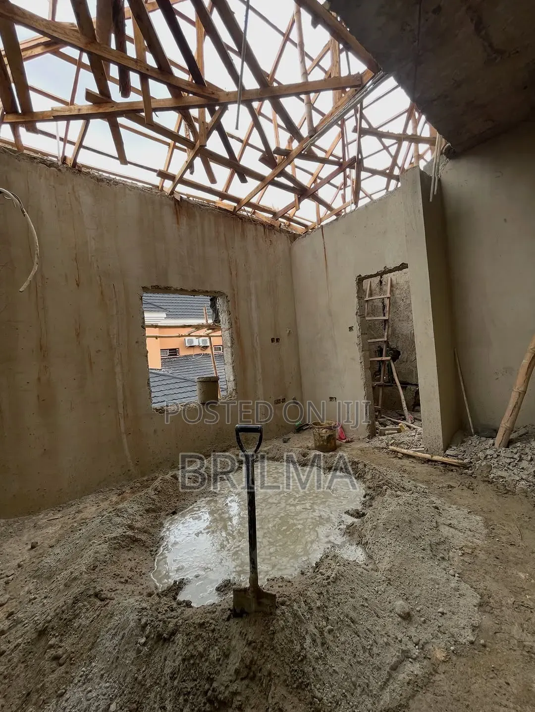 5bdrm Duplex in FHA for sale