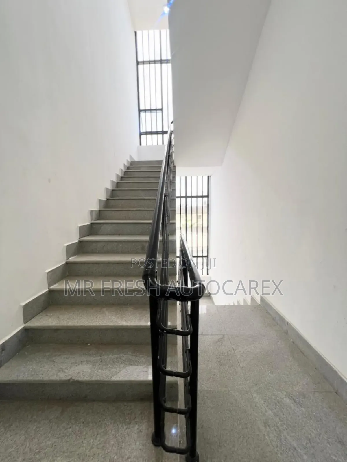 2bdrm Block of Flats in Lekki 1 for sale
