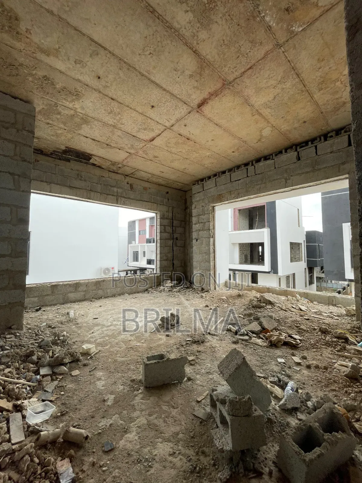 5bdrm Duplex in FHA for sale