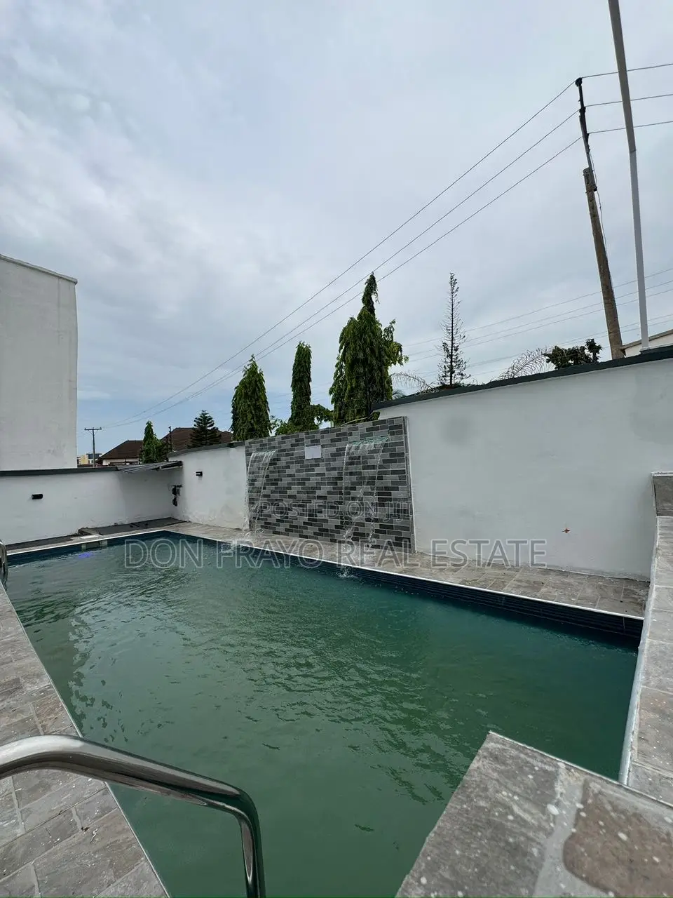 4bdrm Duplex in Onikoko Close Agodi for sale