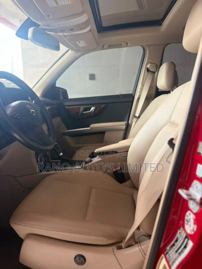 Mercedes-Benz GLK-Class 350 2010 Red