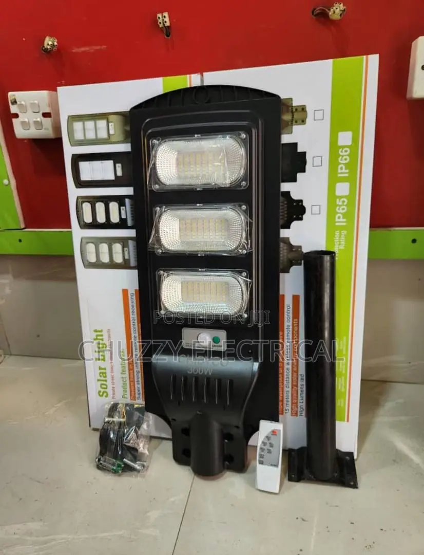 300w All-in-One Solar Street Light With Remote Control.
