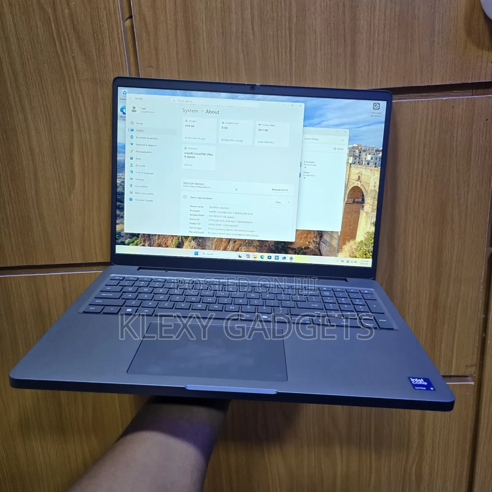 New Laptop Dell Pro Max 16 64GB Intel Core Ultra 9 SSD 1T