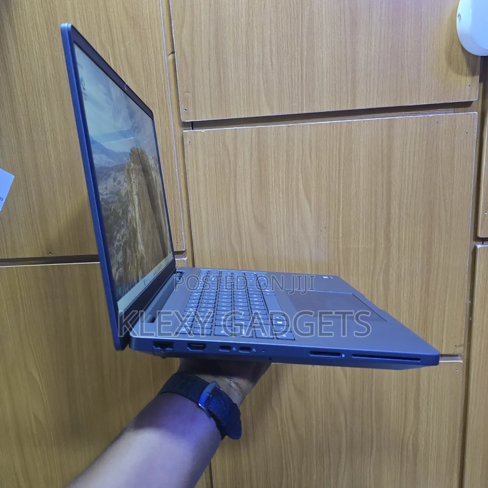 New Laptop Dell Pro Max 16 64GB Intel Core Ultra 9 SSD 1T