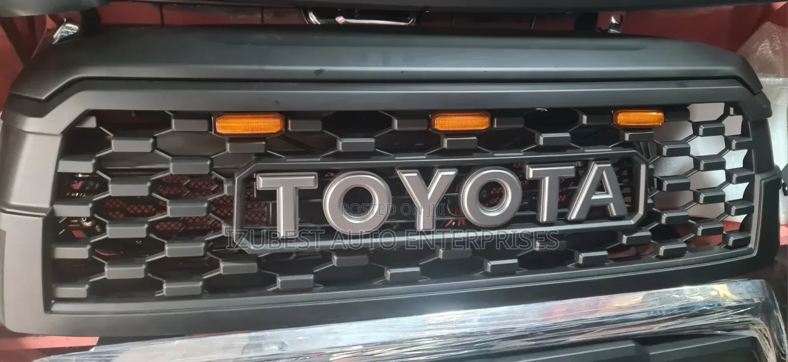 Front Grille Toyota Tundra 2012