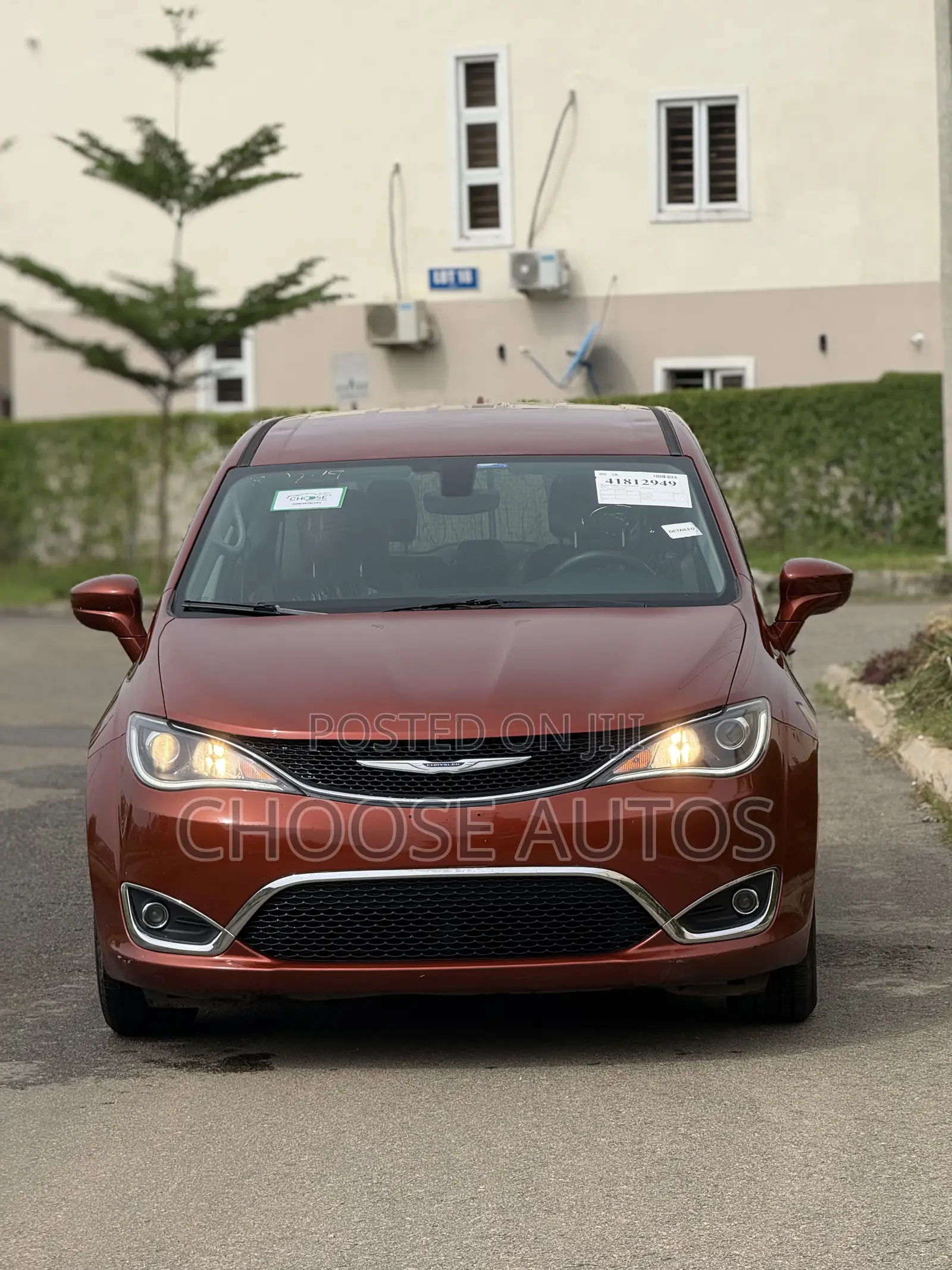 Chrysler Pacifica 3.6 Petrol FWD 2018 Brown