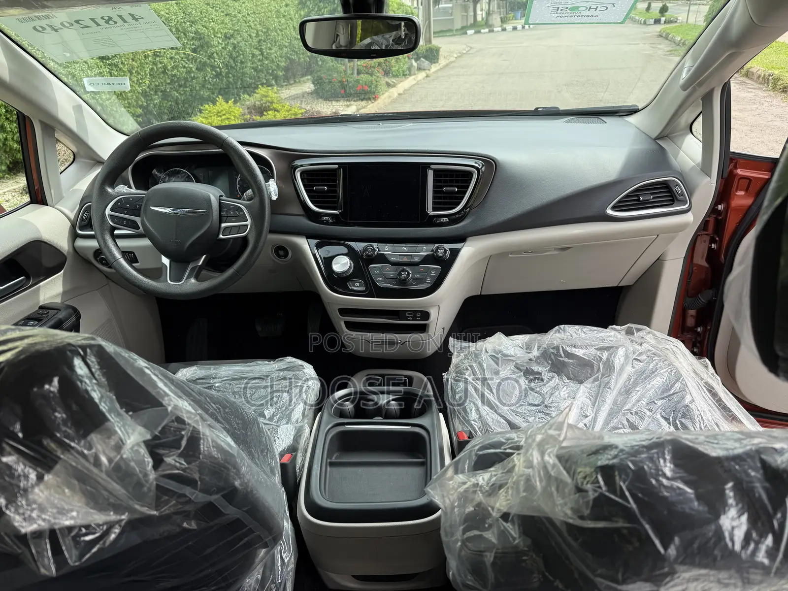 Chrysler Pacifica 3.6 Petrol FWD 2018 Brown