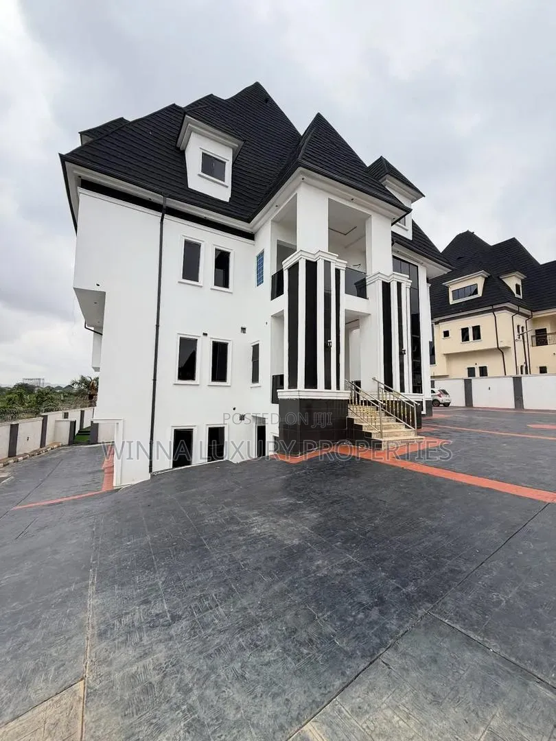 6bdrm Mansion in Gwarinpa Extension, Karsana for sale