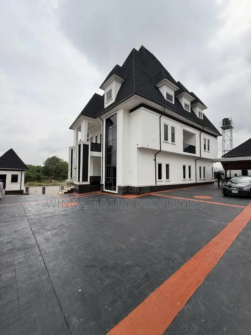 6bdrm Mansion in Gwarinpa Extension, Karsana for sale