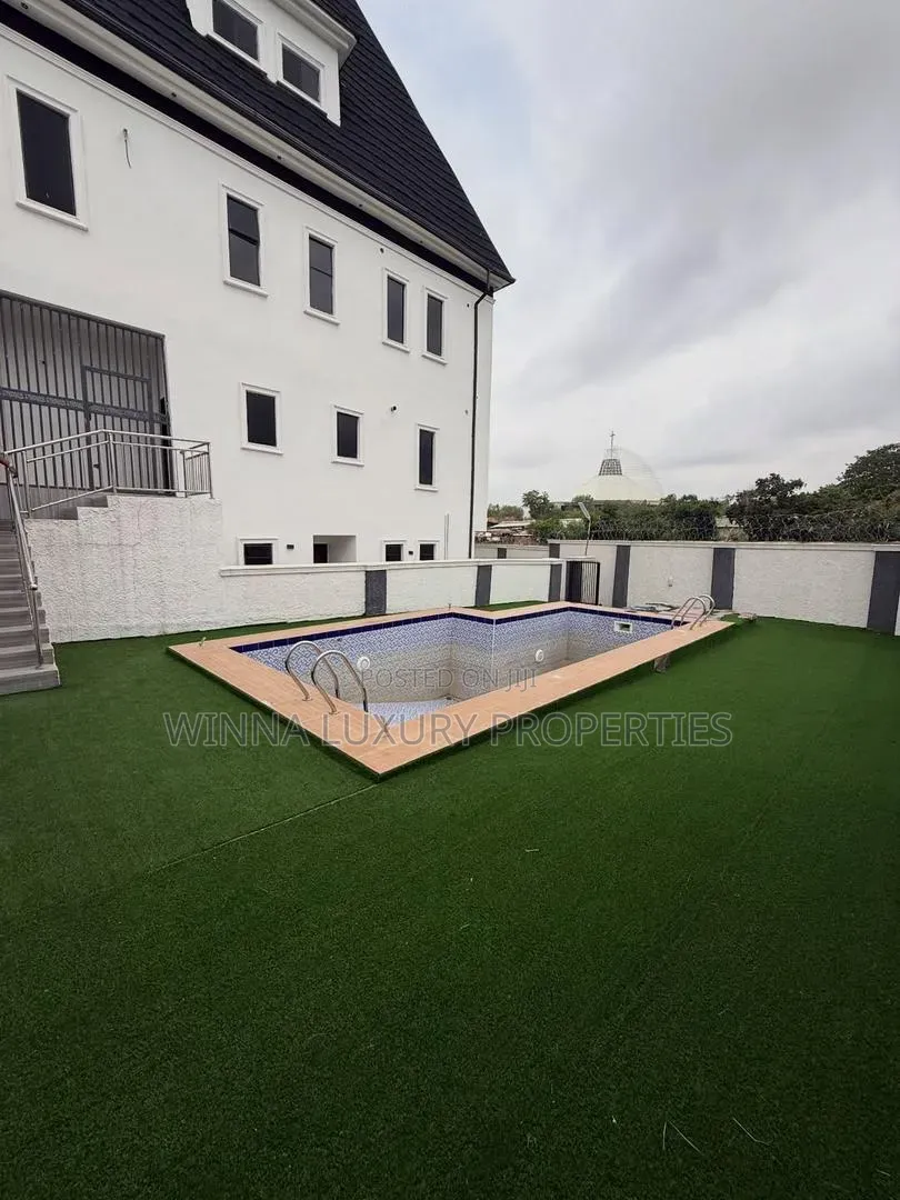 6bdrm Mansion in Gwarinpa Extension, Karsana for sale