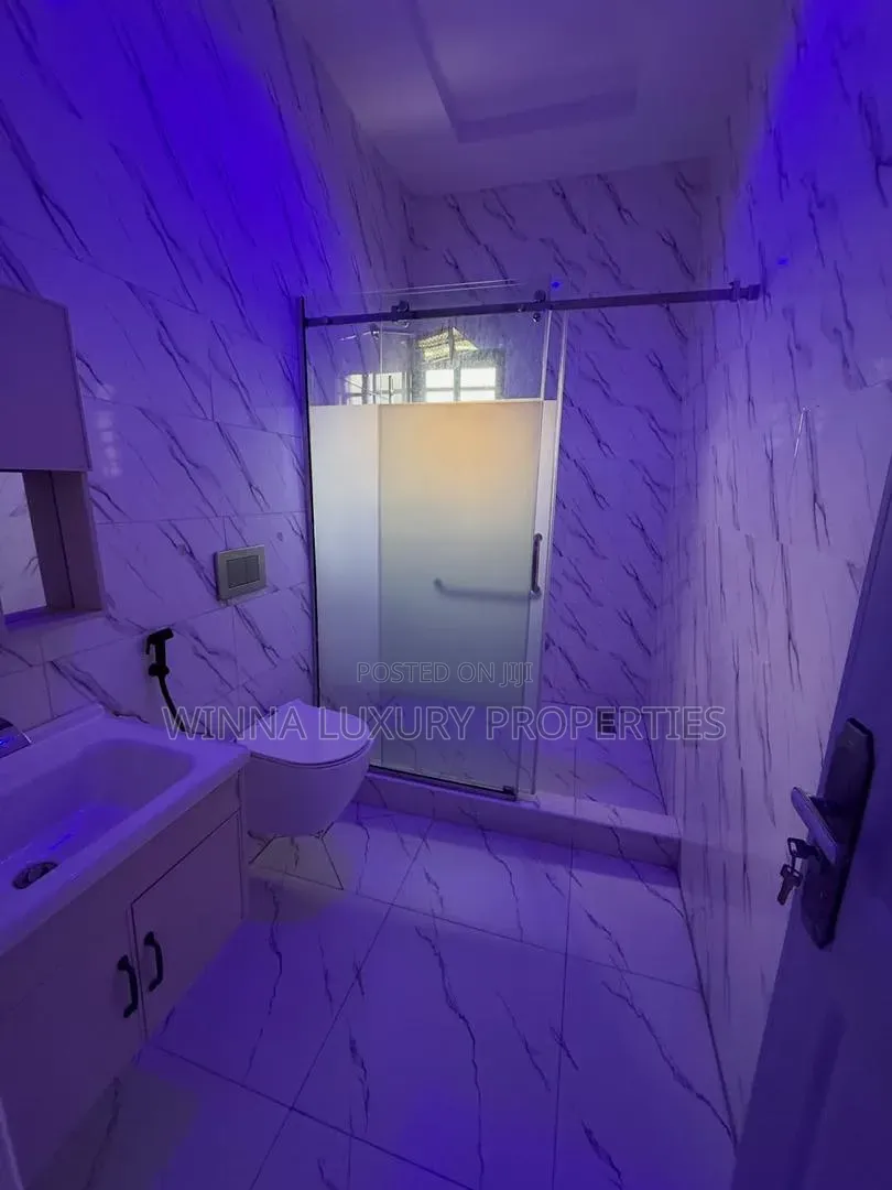 6bdrm Mansion in Gwarinpa Extension, Karsana for sale