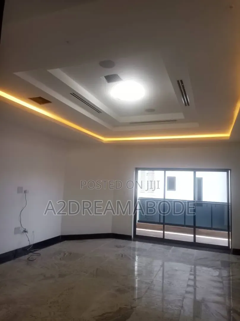 5bdrm Duplex in Ikeja Gra for rent