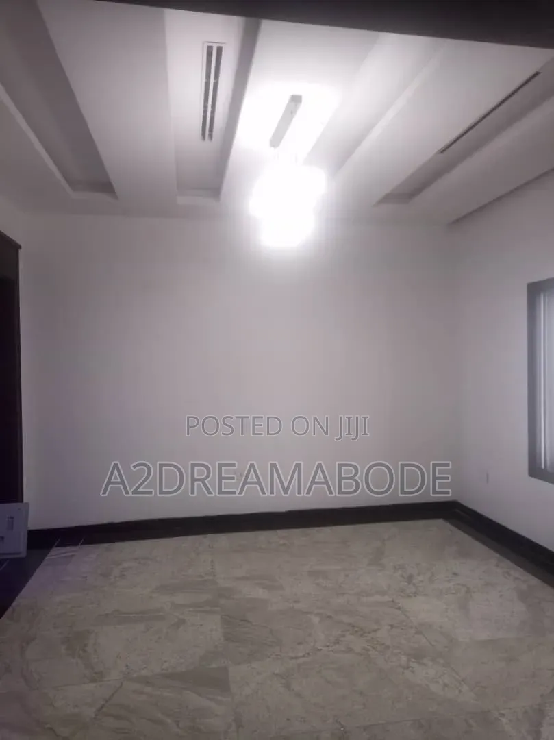 5bdrm Duplex in Ikeja Gra for rent