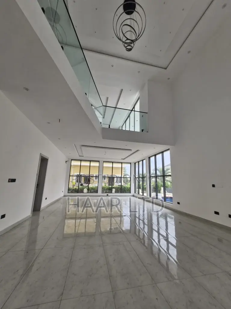 4bdrm Duplex in Chevron for sale