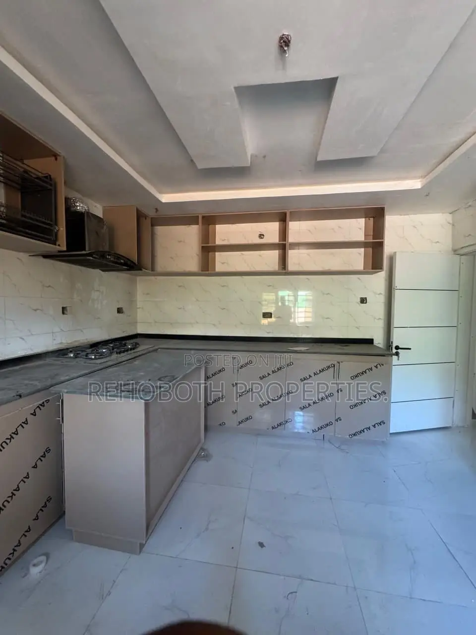 3bdrm Apartment in Alalubosa for rent