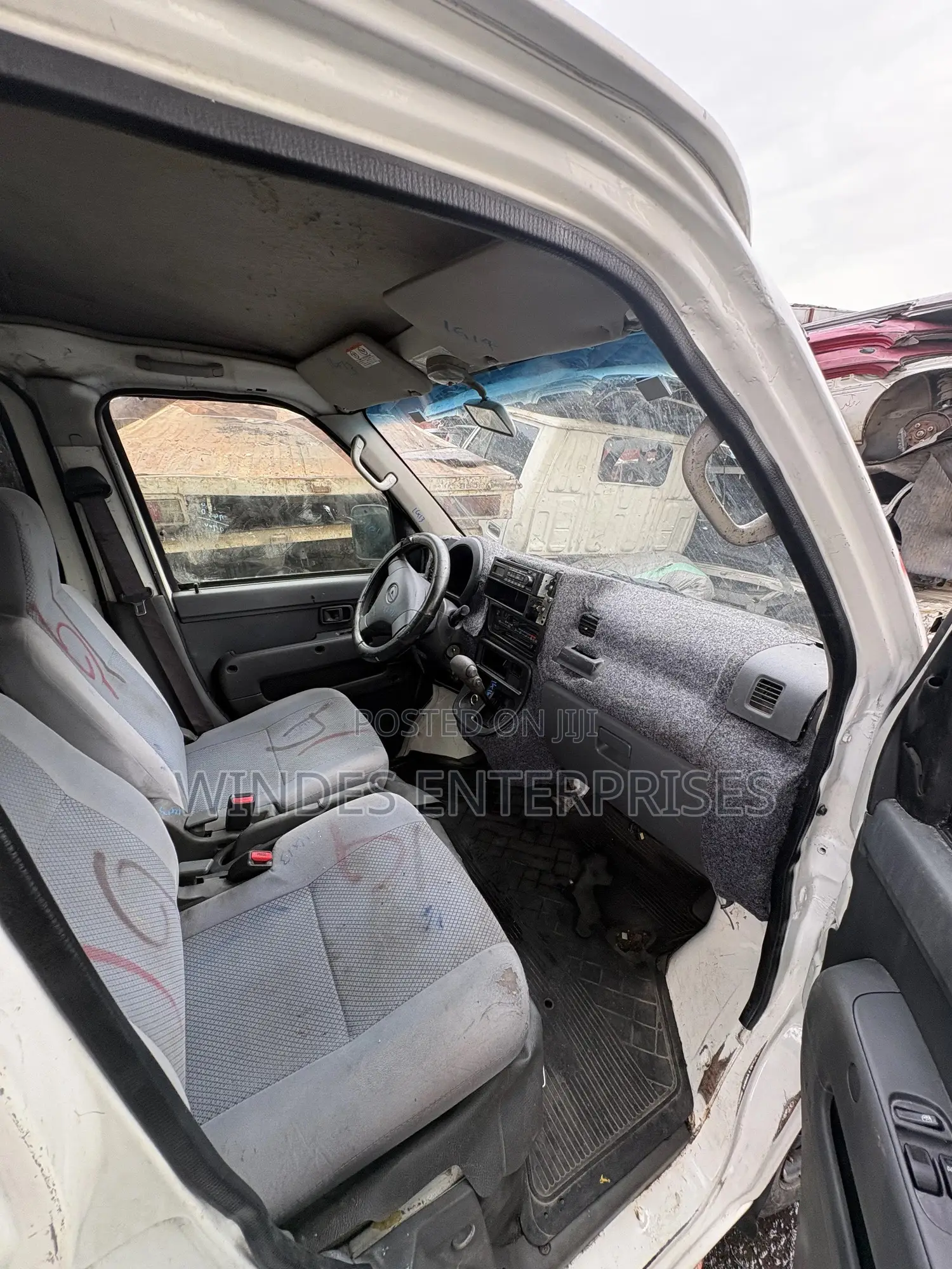 Daihatsu Hijet 2012 White