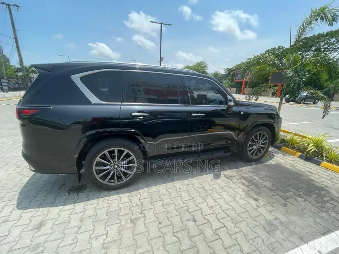 Lexus LX 600 2025 Black