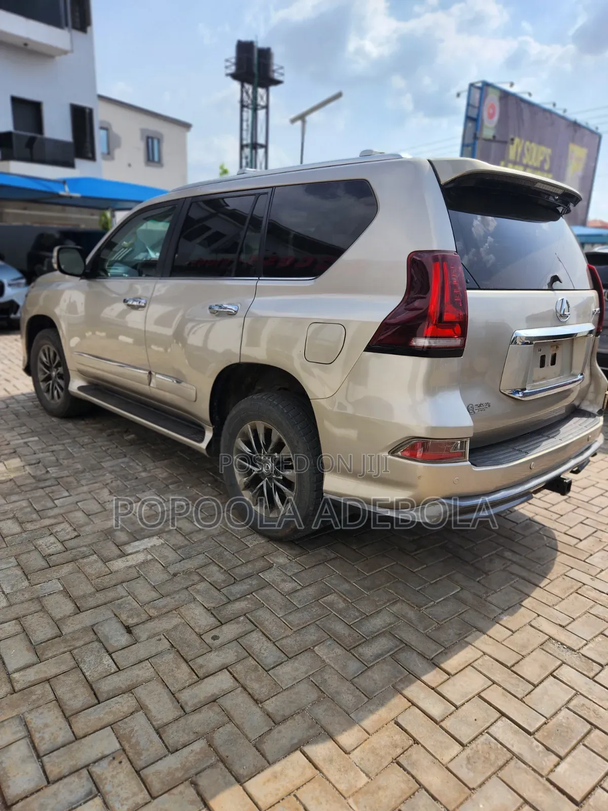 Lexus GX 460 2012 Gold