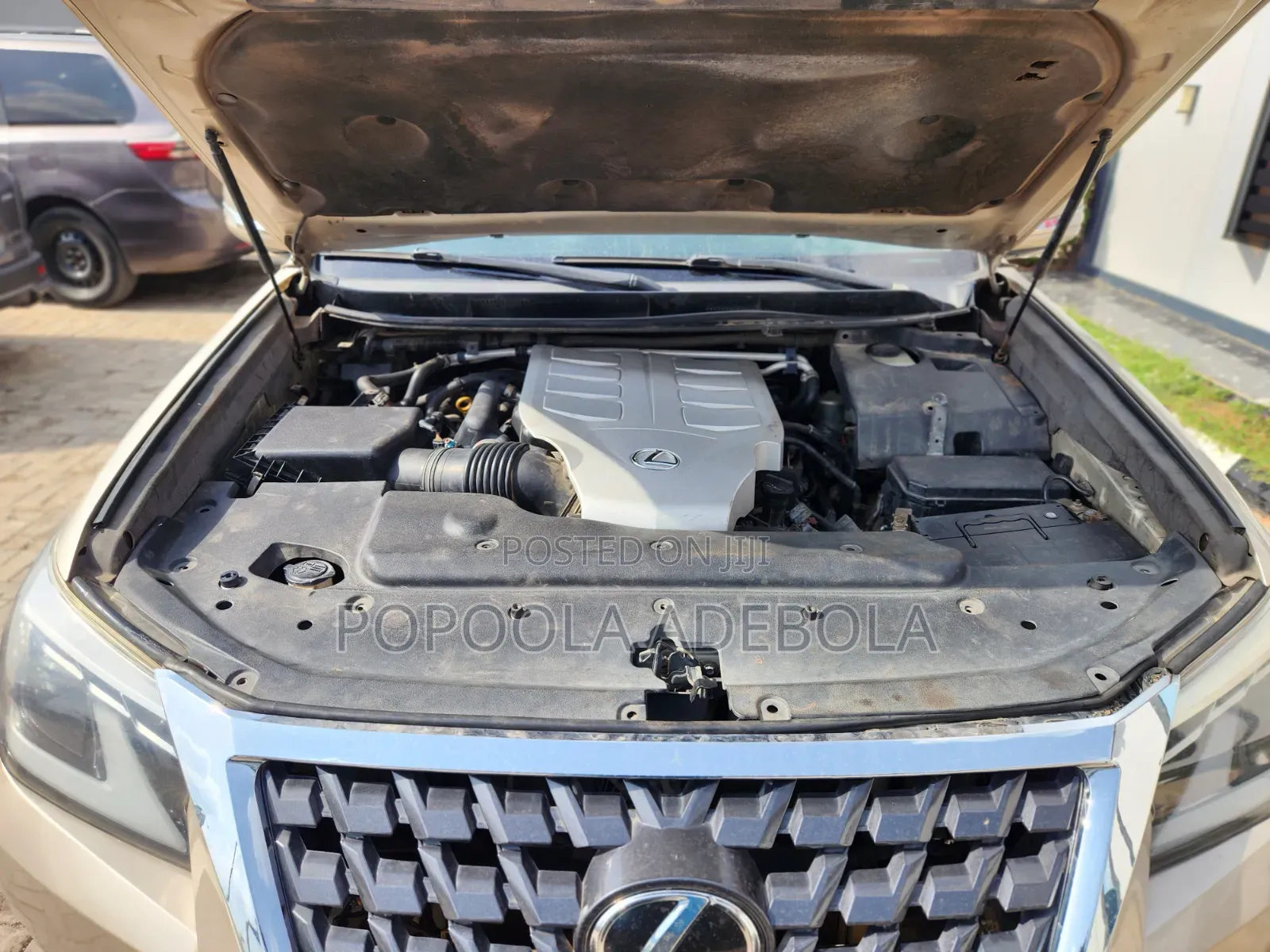 Lexus GX 460 2012 Gold