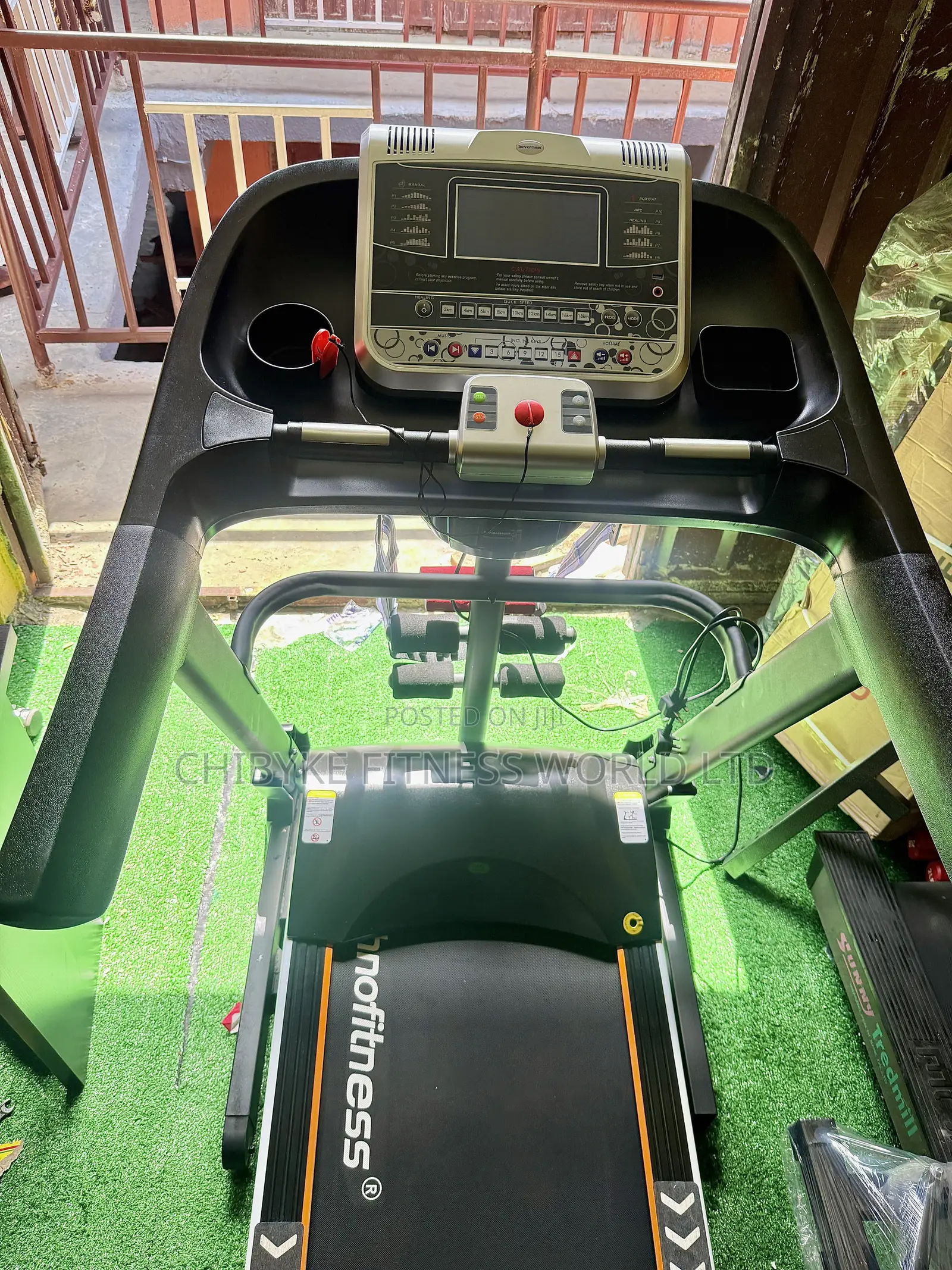 4.0hp Technofitness Treadmill