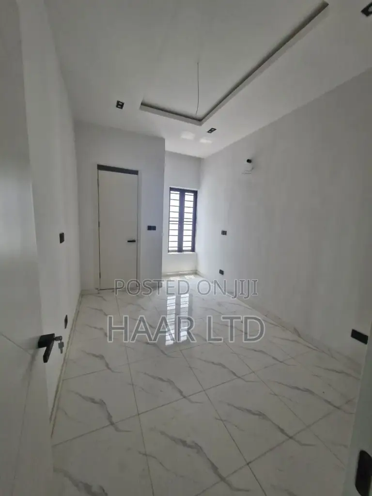 4bdrm Duplex in Ado / Ajah for sale