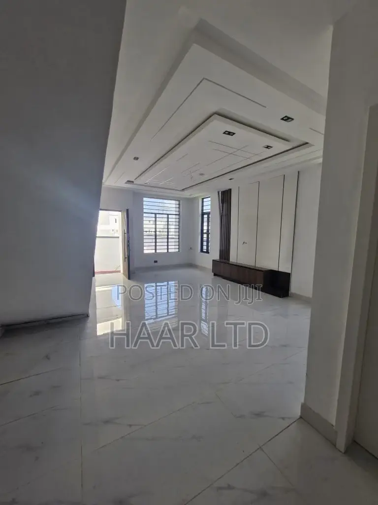 4bdrm Duplex in Ado / Ajah for sale