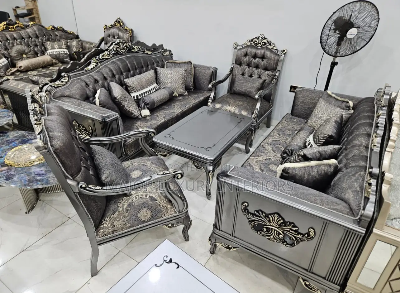 High Quality Royal Chair