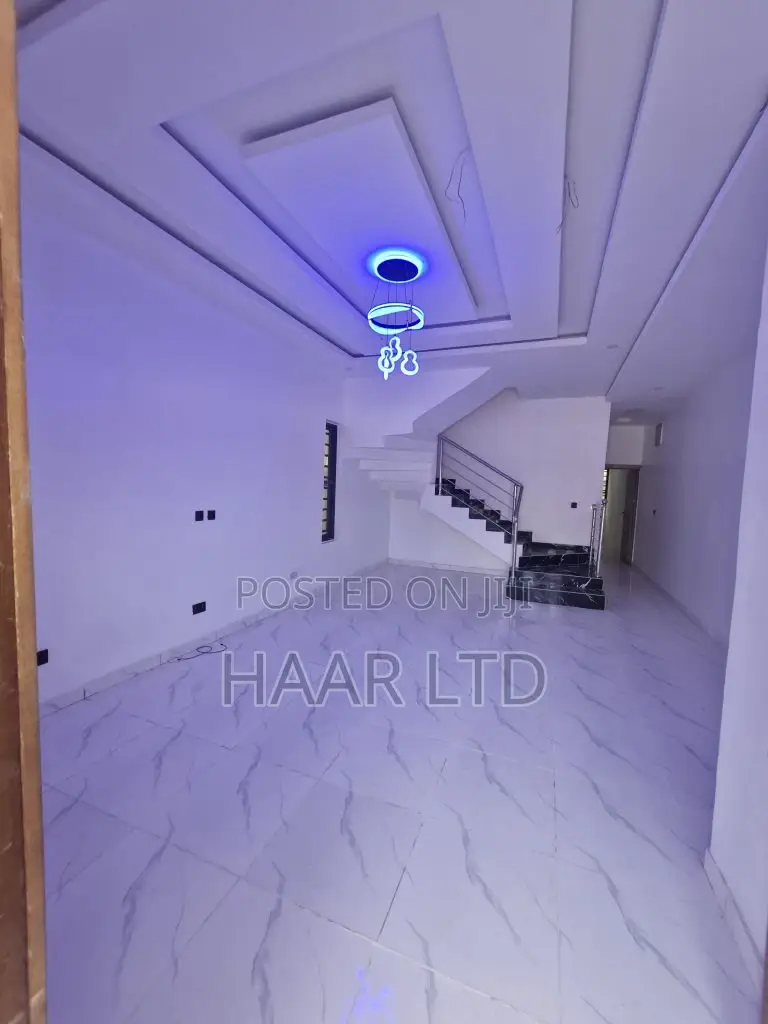 4bdrm Duplex in Ado / Ajah for sale