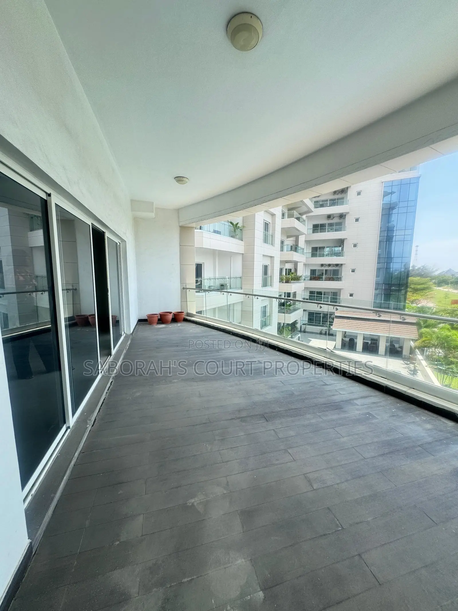 3bdrm Apartment in Banana Island for rent