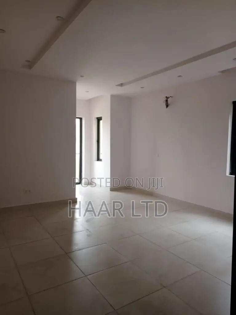 2bdrm Apartment in Ahmadu Bello Way for sale