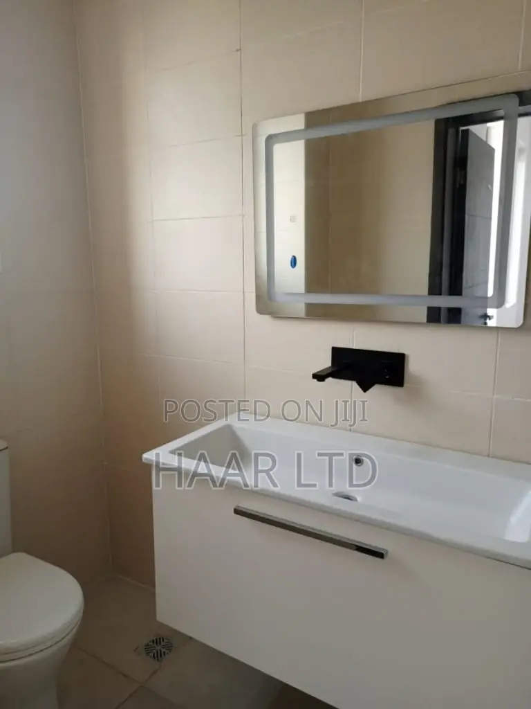 2bdrm Apartment in Ahmadu Bello Way for sale