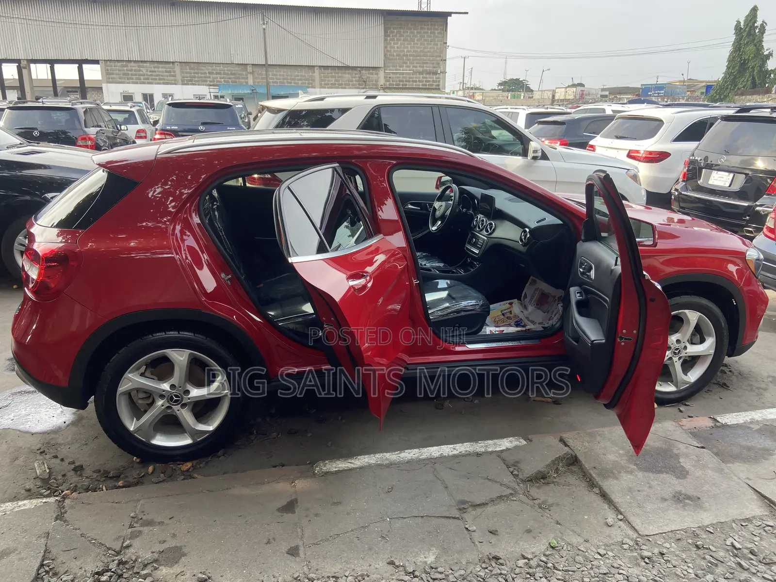 Mercedes-Benz GLA-Class 2016 Red