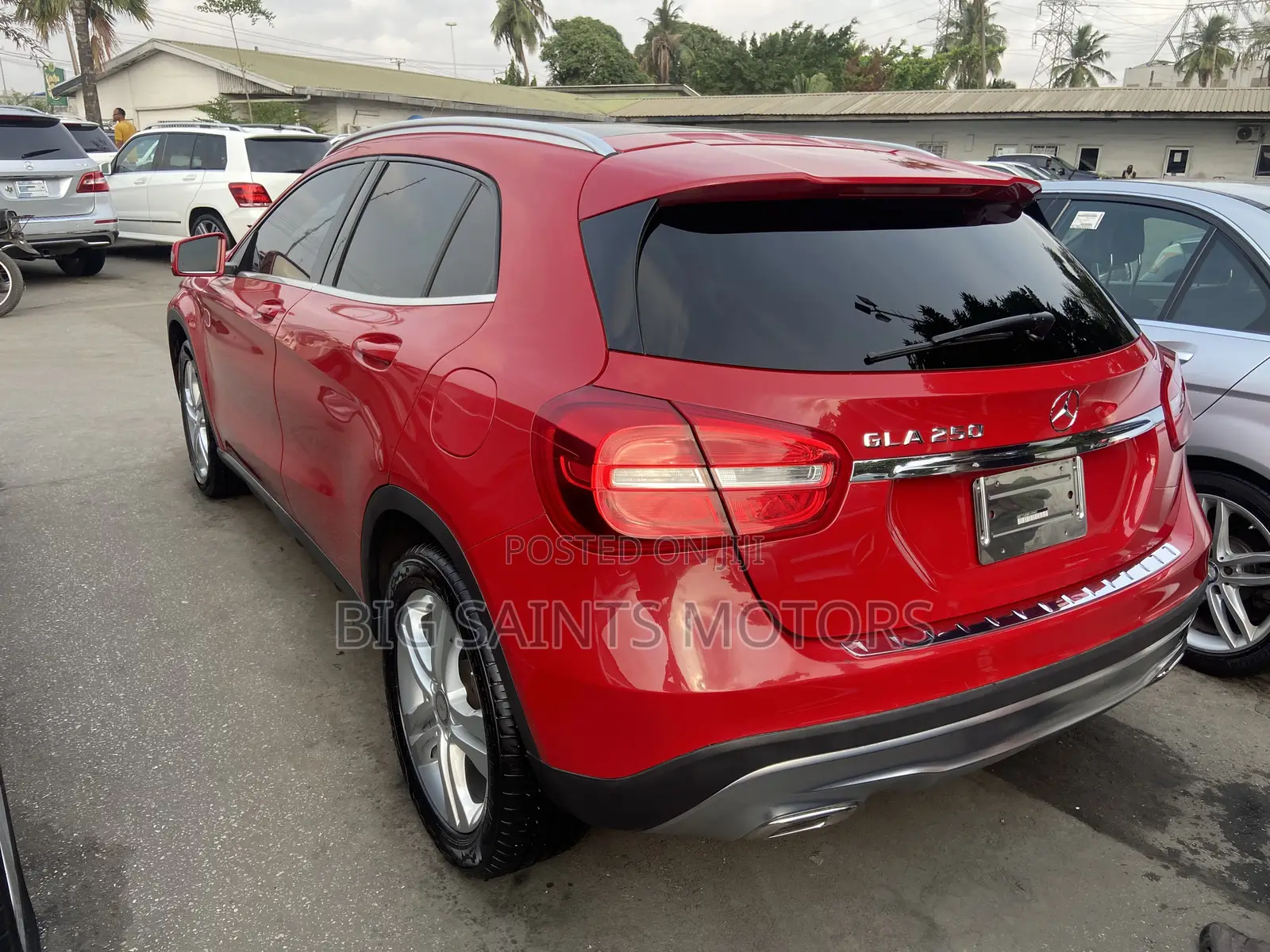 Mercedes-Benz GLA 250 2017 Red