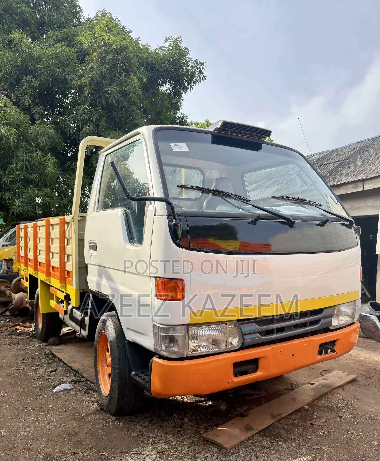 Toyota Dyna 150 Direct Hand 3 Drop Side Bucket