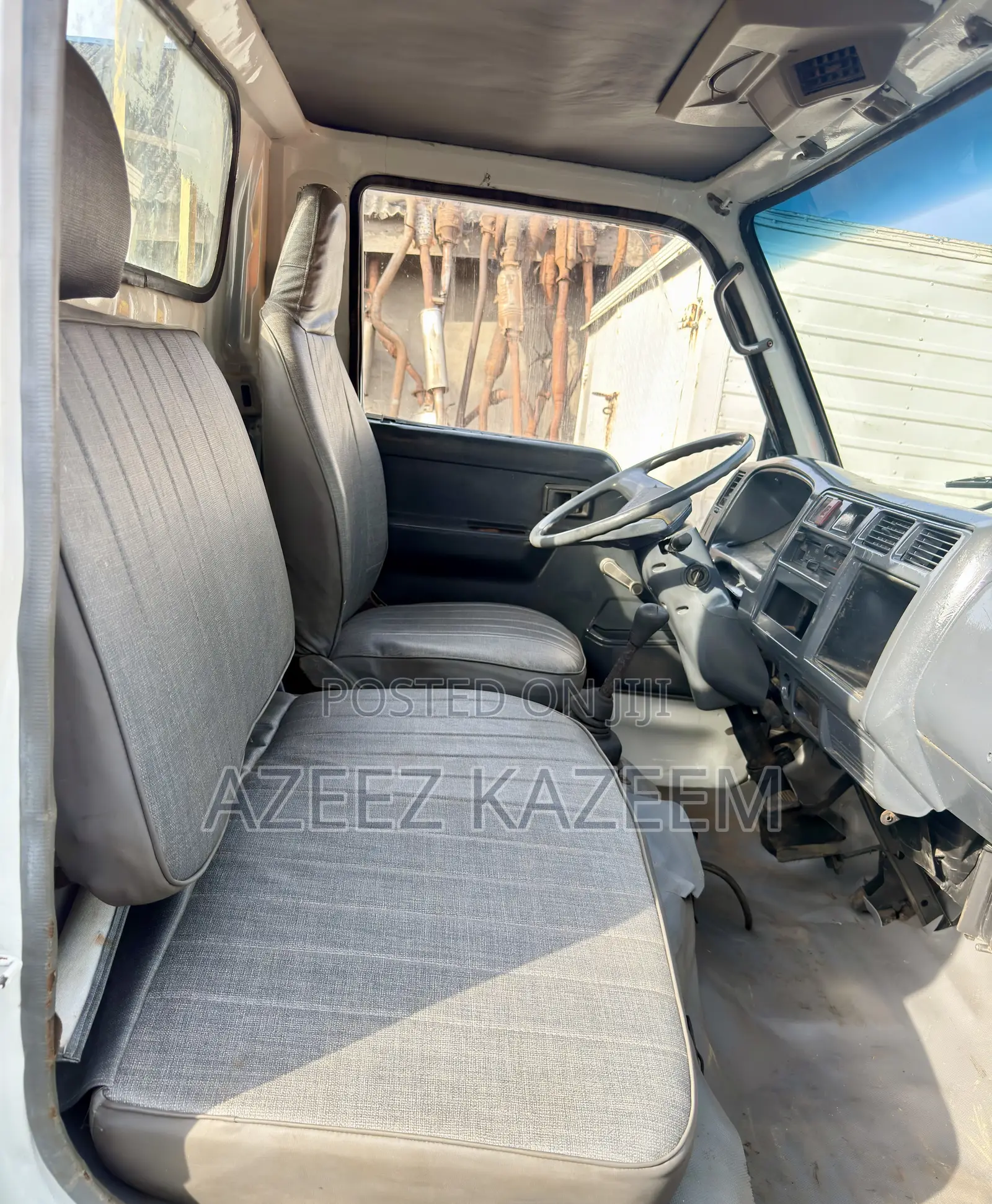 Toyota Dyna 150 Direct Hand 3 Drop Side Bucket