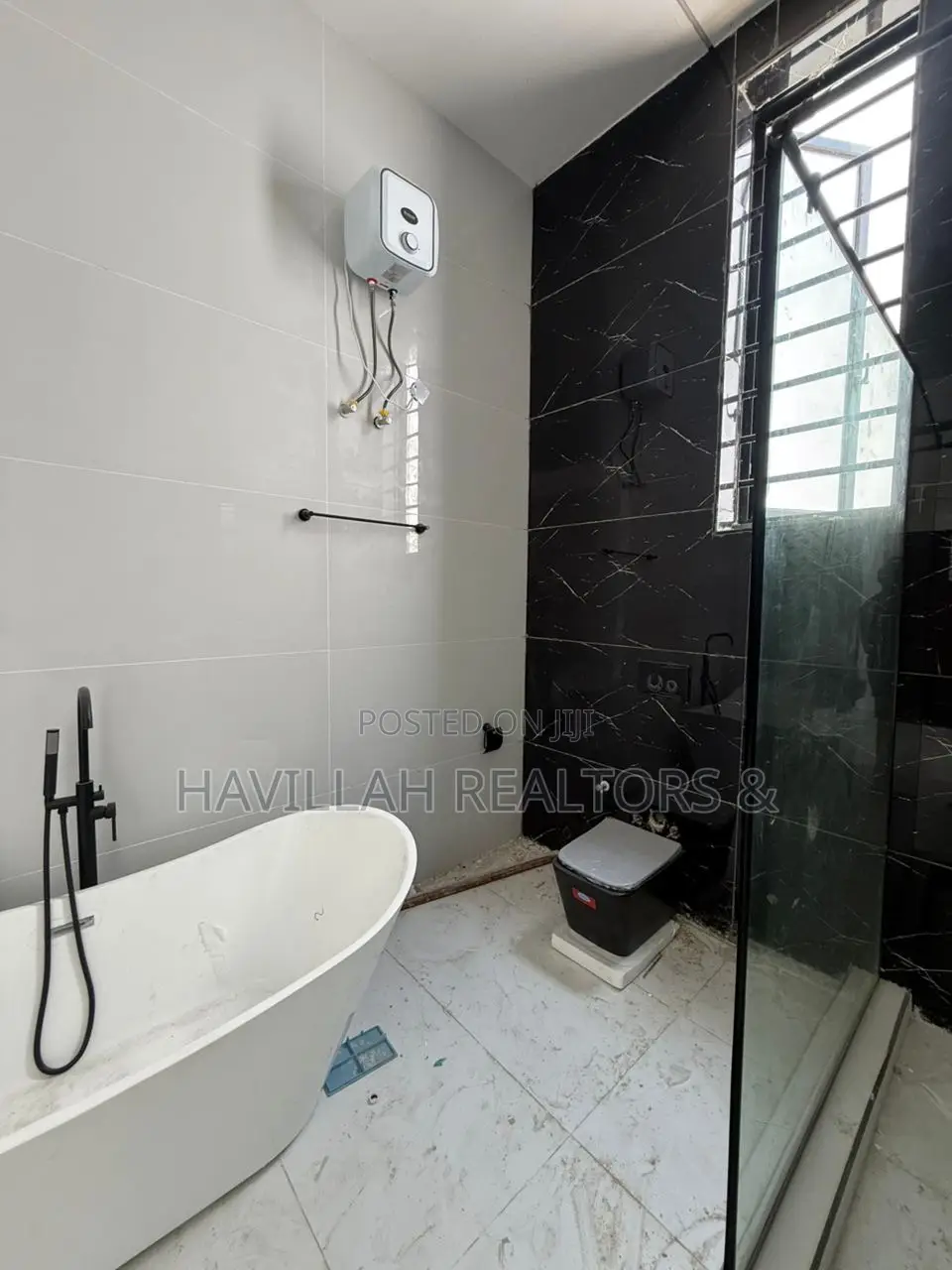 Furnished 5bdrm Duplex in Lekki Phase 1 for sale