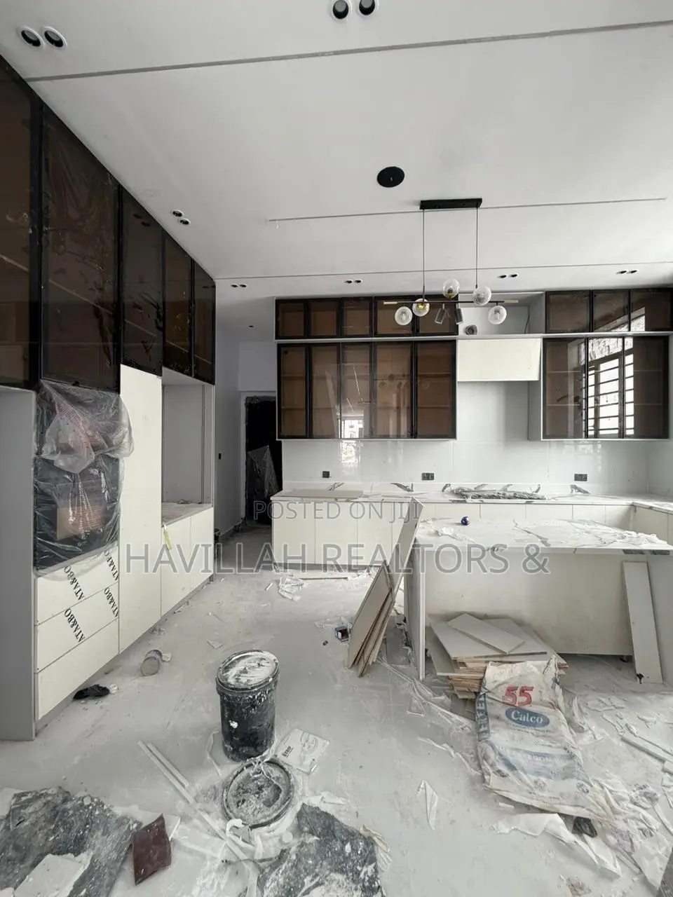 Furnished 5bdrm Duplex in Lekki Phase 1 for sale