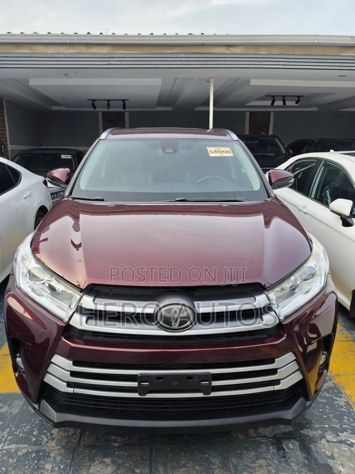 Toyota Highlander XLE 4x4 V6 (3.5L 6cyl 8A) 2017 Burgundy