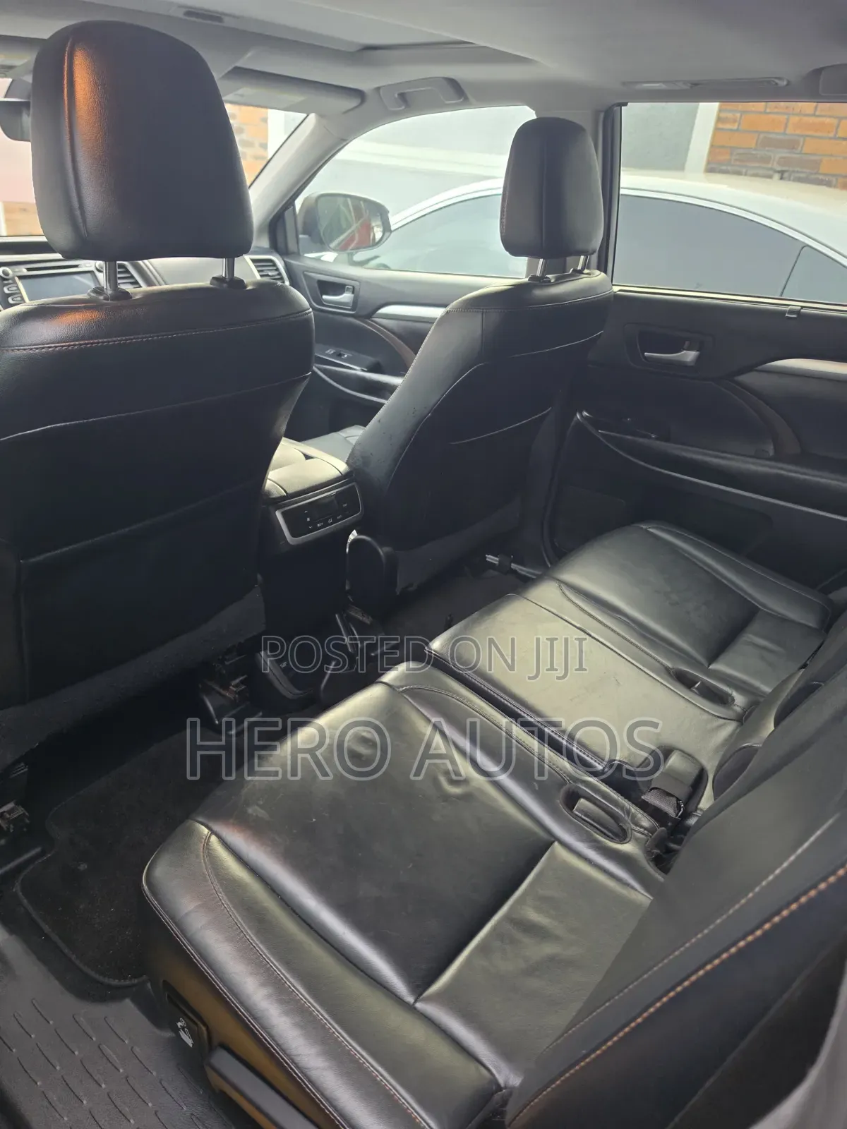 Toyota Highlander XLE 4x4 V6 (3.5L 6cyl 8A) 2017 Burgundy