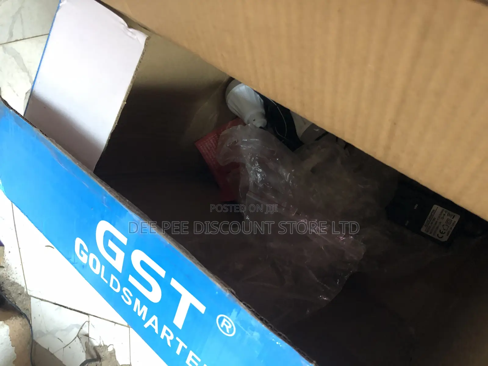 GST 12 Inch Rechargable Solar Table Fan