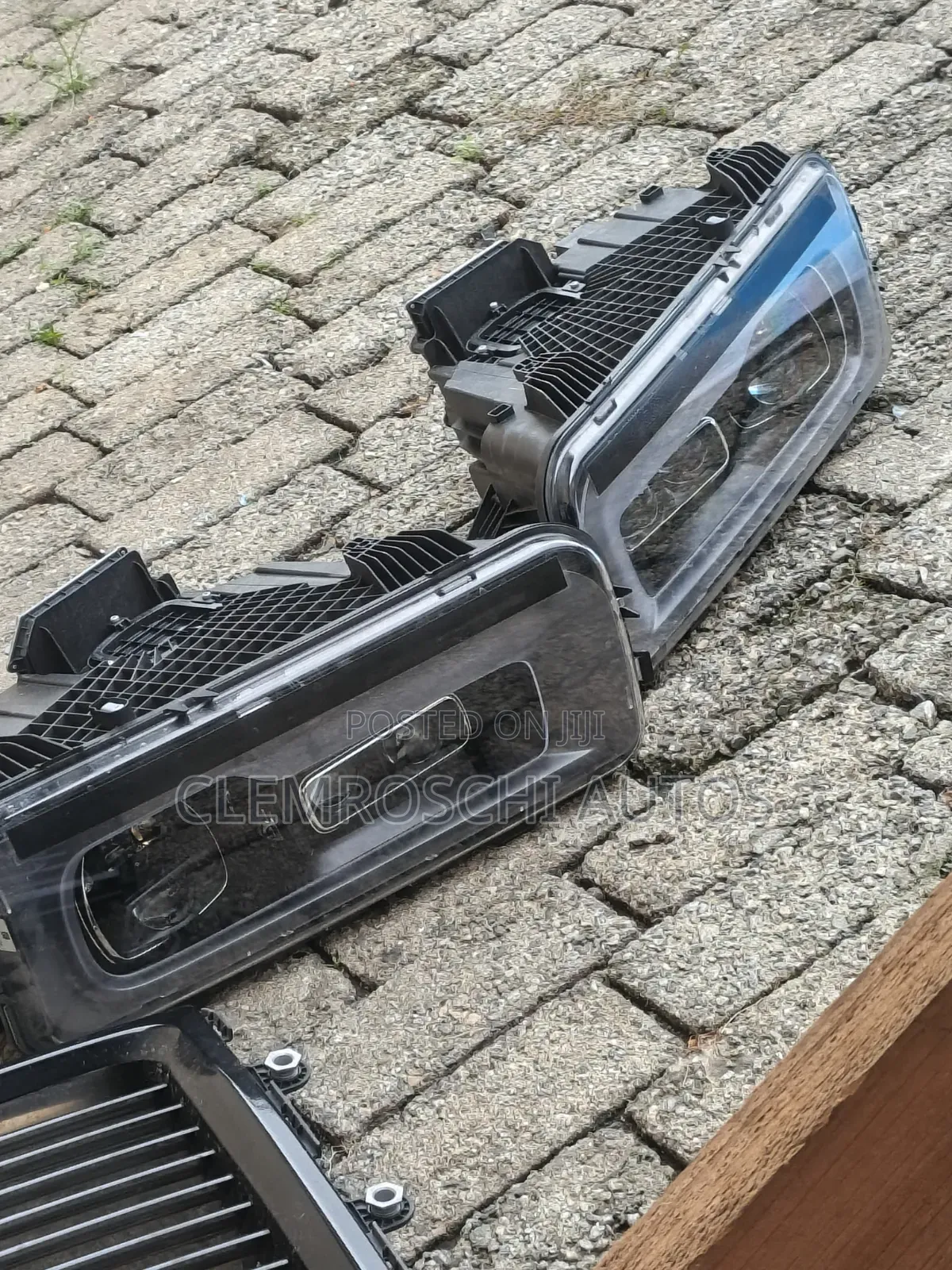 High Quality Certified Complete New Head Lamp Rolls Royce Cullinan