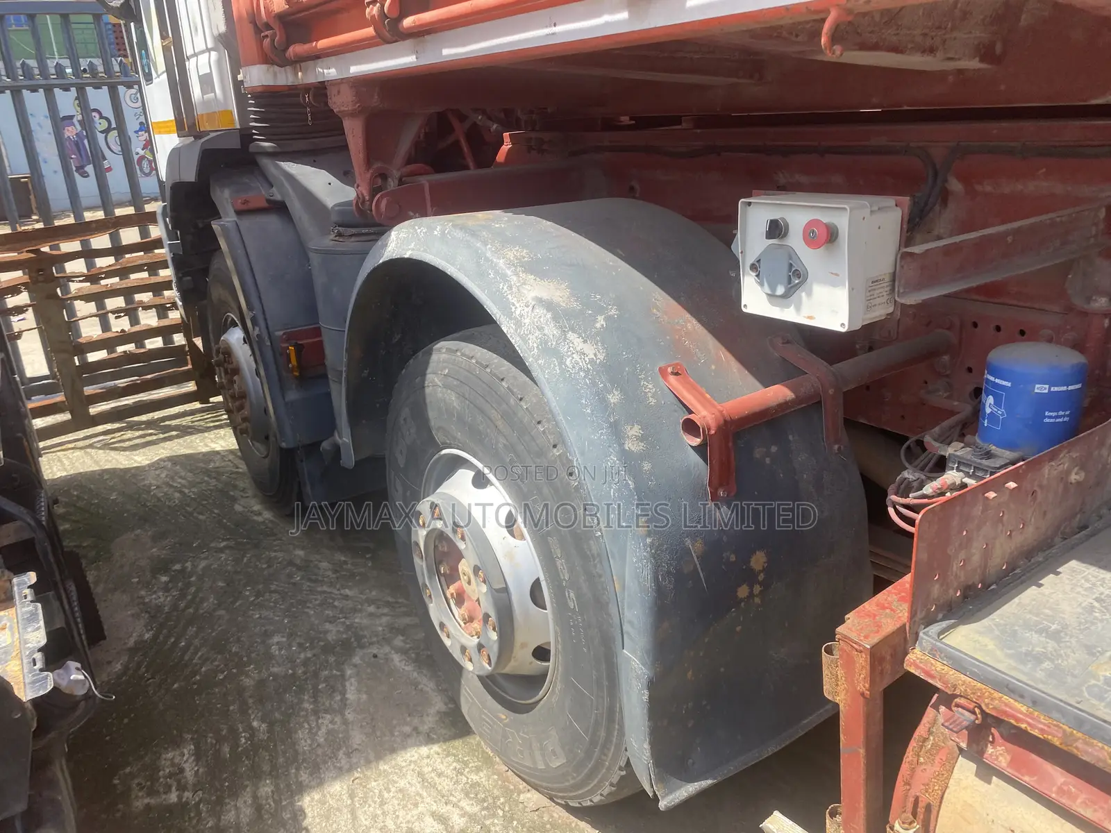 Iveco Eurotrakker 12 Tires Dump Truck