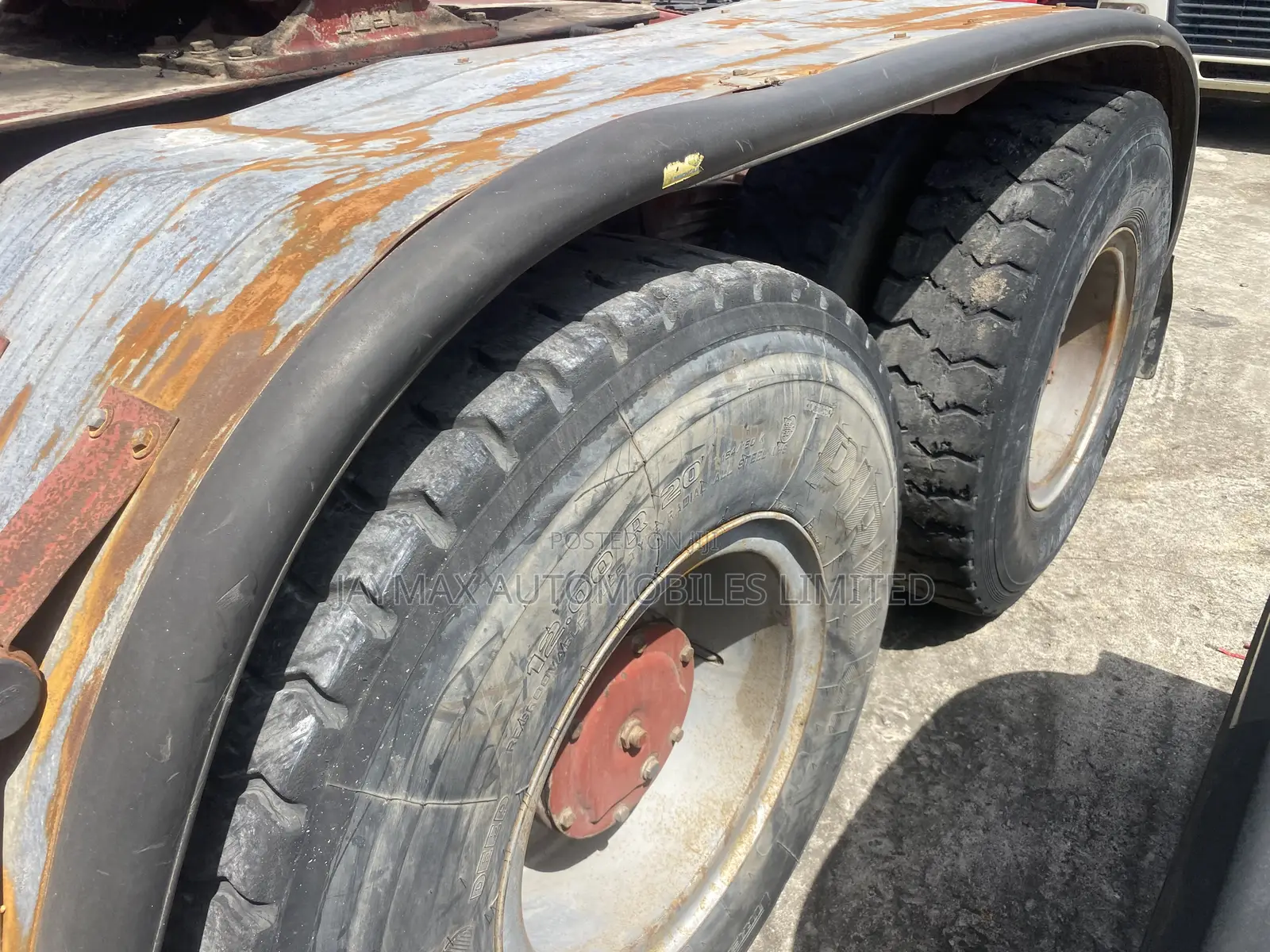 Iveco Turbo 10 Tires , Tractor Head White