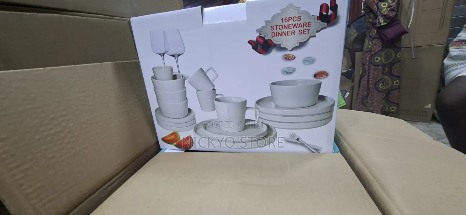 16 Pieces Luxury Dinner Set – Modern Matte Finish