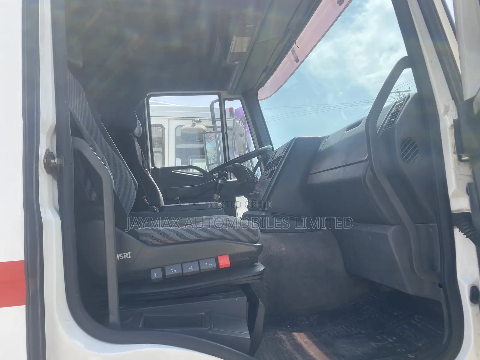 Iveco Eurotech 6 Tires Tractor Head