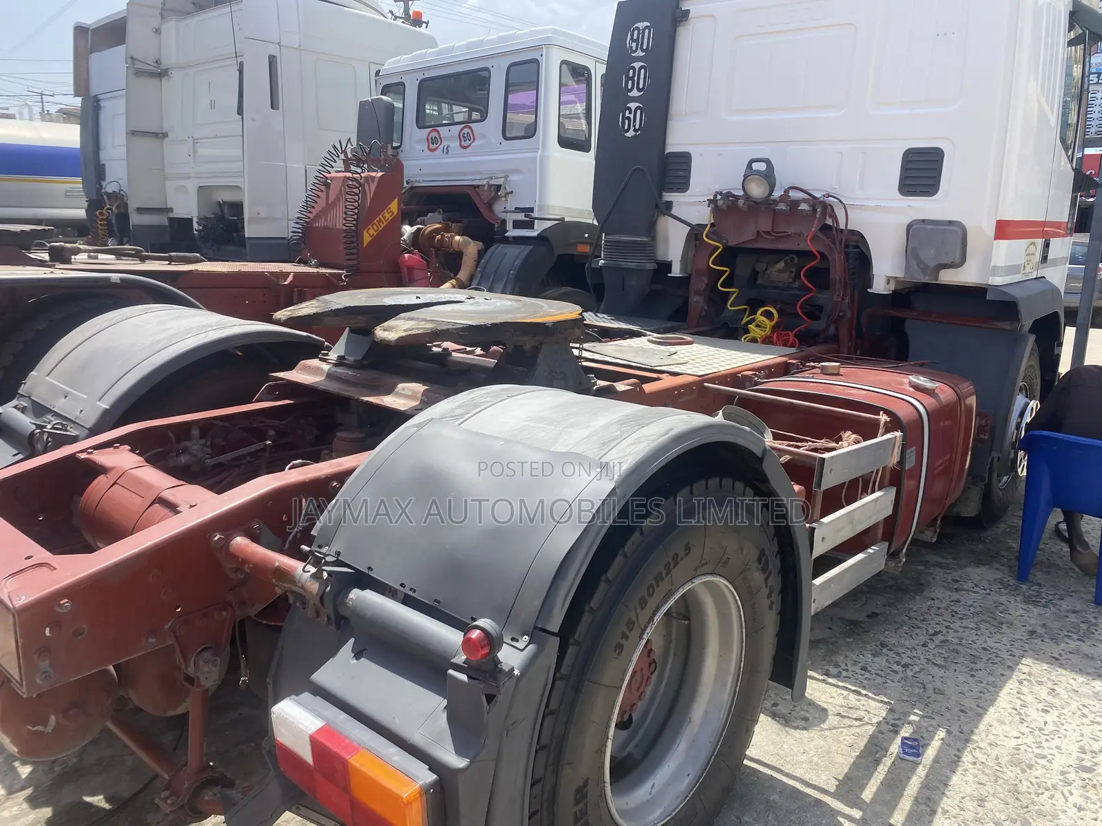 Iveco Eurotech 6 Tires Tractor Head