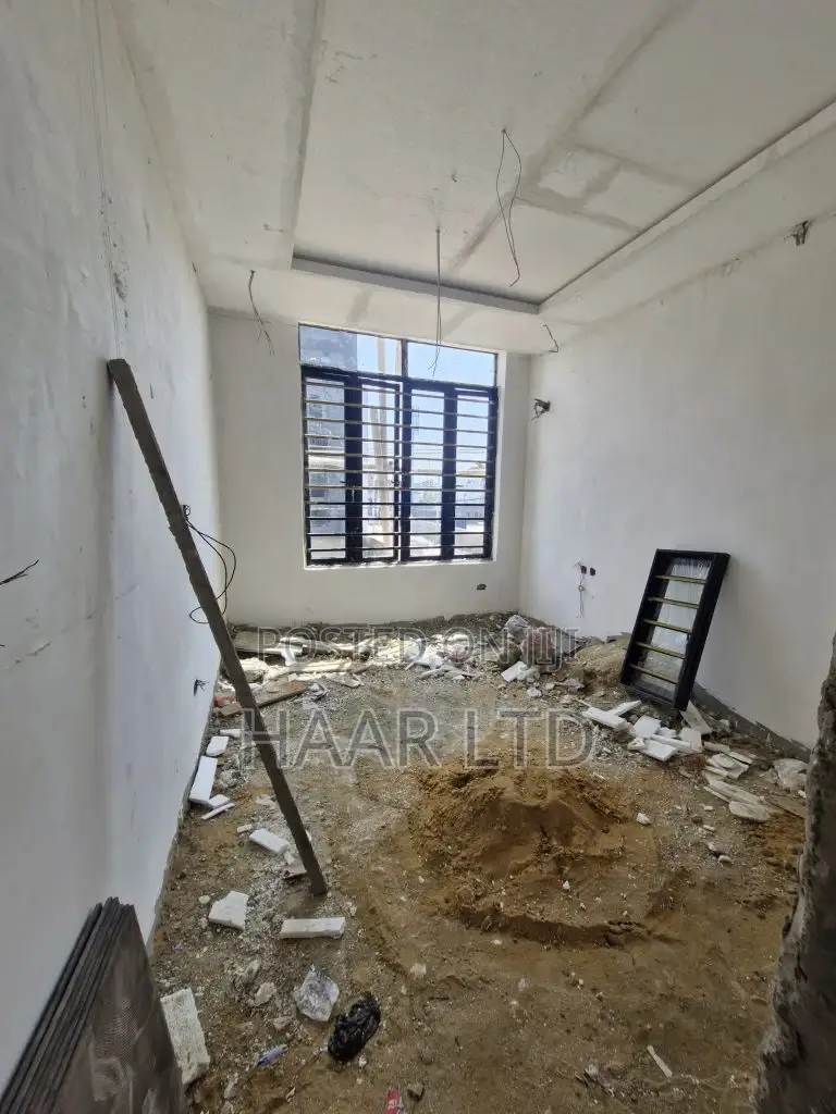 2bdrm Apartment in Lekki Phase 1 for sale