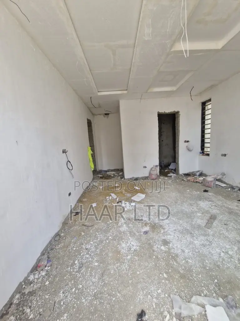 2bdrm Apartment in Lekki Phase 1 for sale