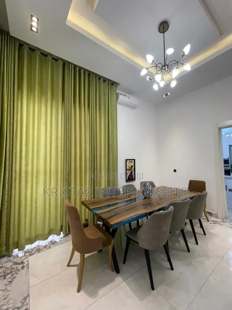 5bdrm Duplex in Osapa london for sale